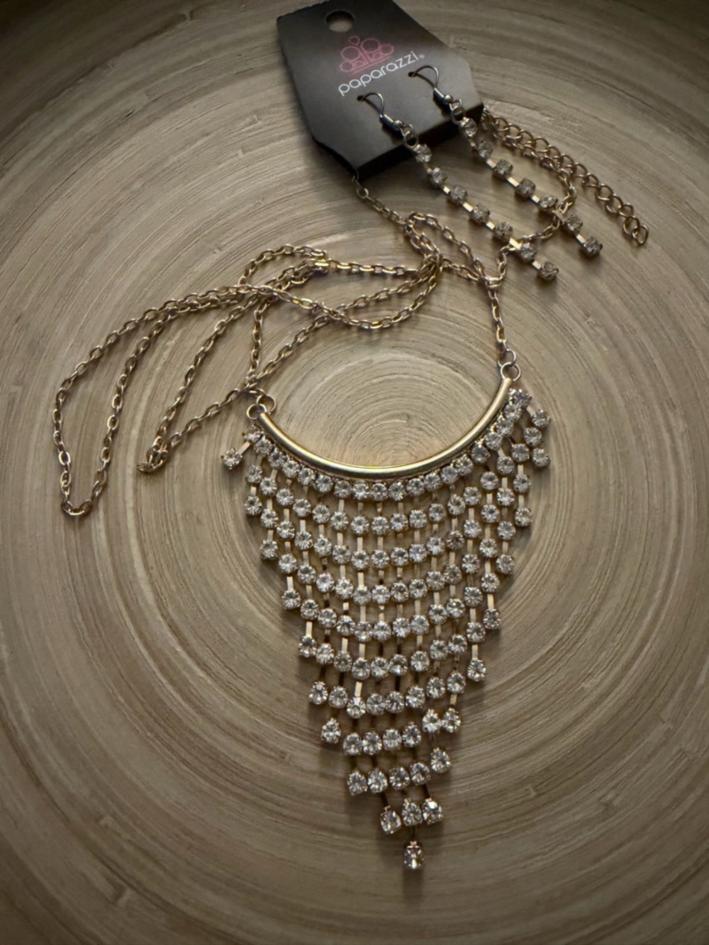 MM-0620 4-piece set - - Gold Crystal Fringe Bib Necklace with Dangle Earrings - Picture 5 of 7